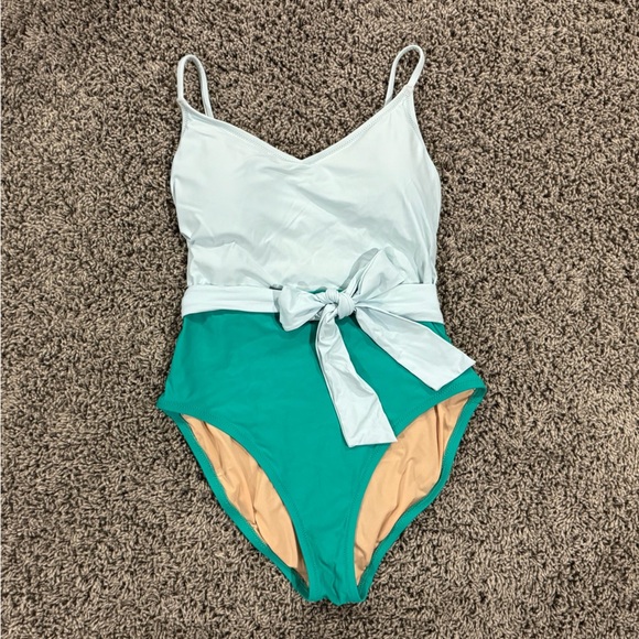 J. Crew belted color block One Piece Swimsuit - Light Blue and teal Green,size 6 - Picture 2 of 8